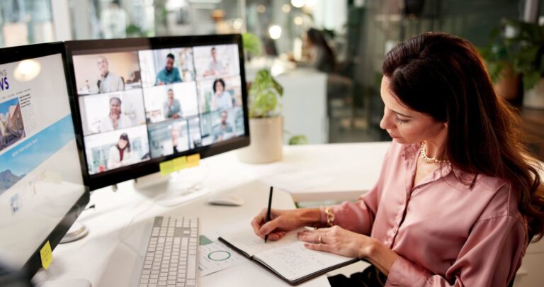 Revolutionizing Corporate Training: The Role of Technology in Shaping the Workforce